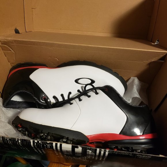 Oakley Other - Oakley golf cleat